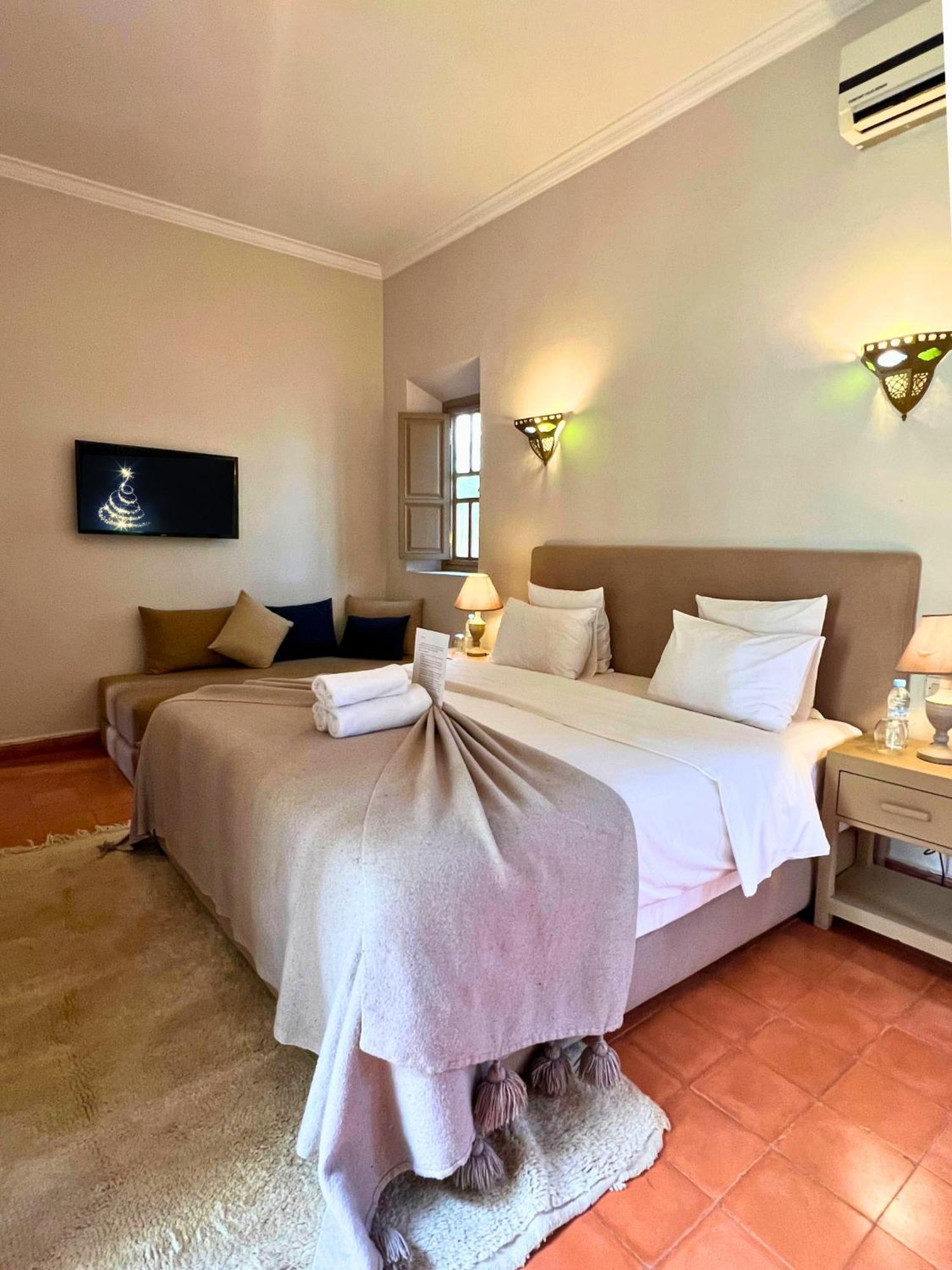 Villa Nour El Makina ภายนอก รูปภาพ